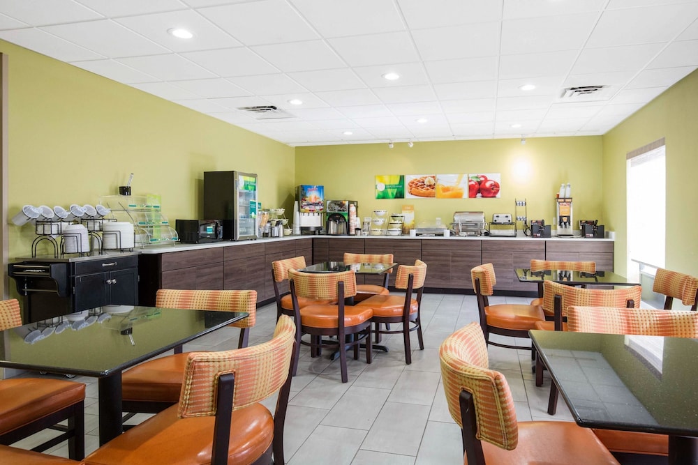 Quality Inn Suites Arnold St Louis Jefferson Missouri Price