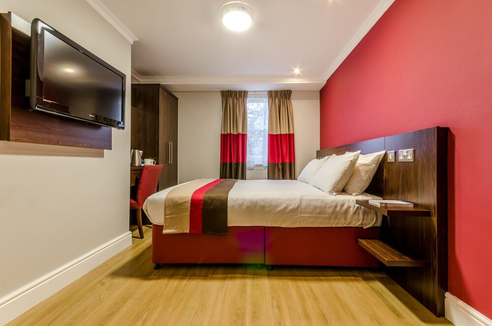 Royal Cambridge Hotel London Inr 6800 Off 8 0 1 9 Hd Guestroom