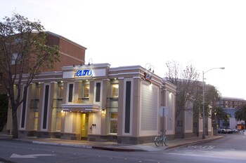 Pacific Euro Hotel Pacific Euro Hotel