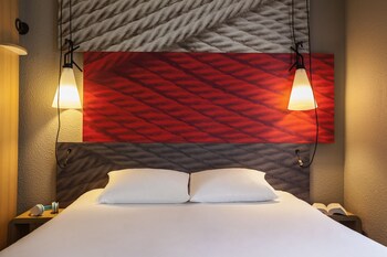 ibis London Gatwick Airport ibis London Gatwick Airport