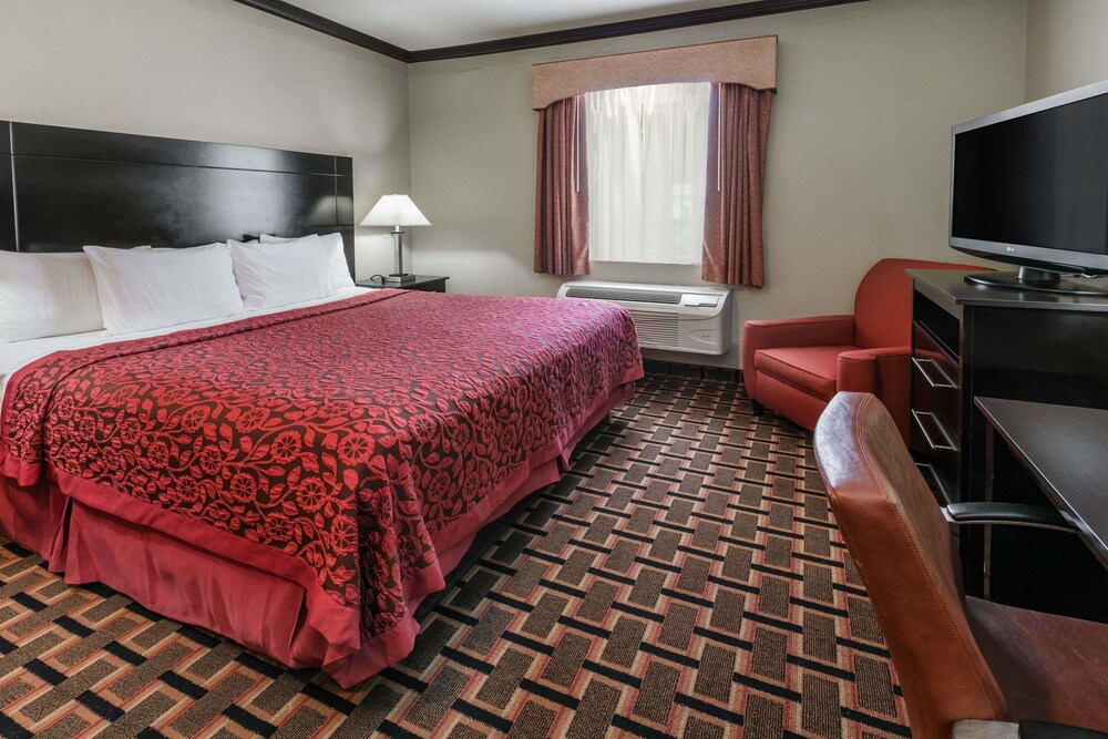 Days Inn Suites By Wyndham Ft Worth Dfw Airport South Tarrant