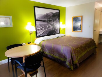 Super 8 by Wyndham Auburn in Auburn, California