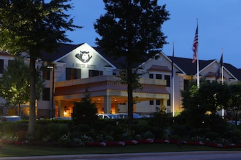The Inn At Fox Hollow Hotel in Woodbury, New York