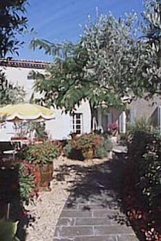 tarifs reservation hotels Le Mas des Carassins