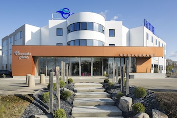 tarifs reservation hotels Oceania Rennes