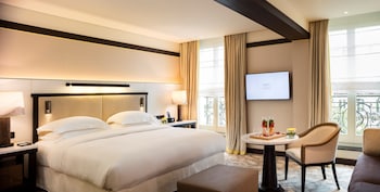 Deluxe Room, 1 King Bed (Hyatt)