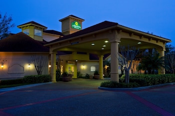 Pet Friendly Hotels near University of South Florida in Tampa from Pet Friendly Hotels near University of South Florida in Tampa from