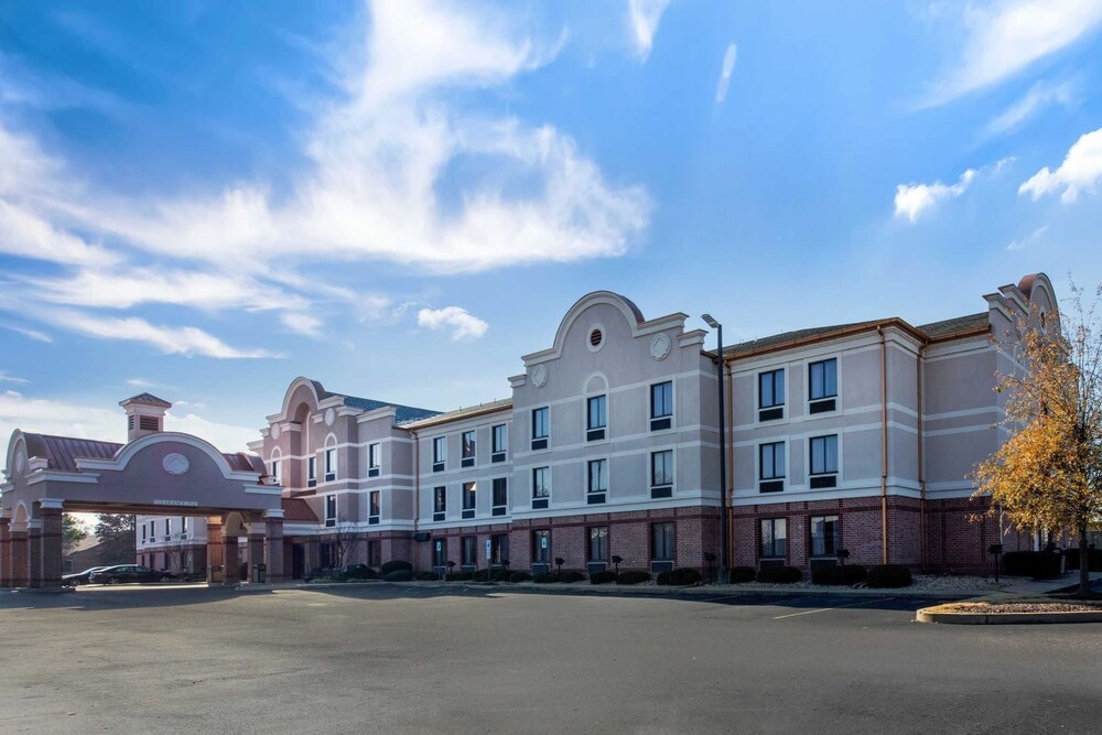 Comfort Inn Suites Airport American Way Memphis Get Inr 483