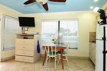 Apartament typu Deluxe Suite, Łóżko queen (Efficiency)