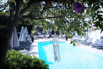 Hôtel La Villa Cap d’Antibes Hôtel La Villa Cap d’Antibes