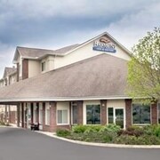 哥倫布/裡肯巴克貝蒙特套房飯店