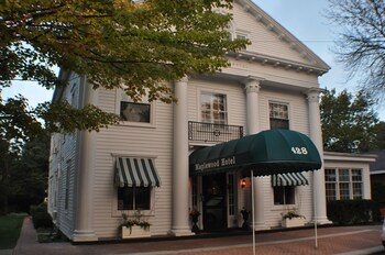 Maplewood Hotel in Saugatuck, Michigan