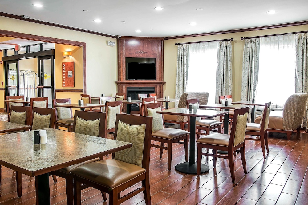 Comfort Inn Suites University South Hotel Details Page