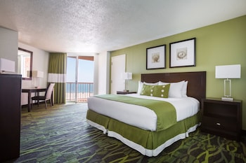 Club Room, 1 King Bed, View (Club Level Pass)