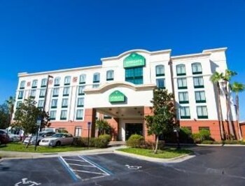 Wingate By Wyndham Orlando International Airport United Hotel Front