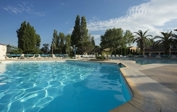 tarifs reservation hotels Soleil Vacances Hôtel Club Résidence Les Amandiers