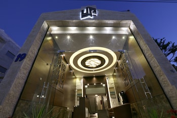 Uptown Modern Furnished Apartments Uptown Modern Furnished Apartments