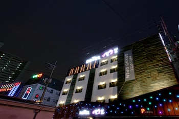 HOTEL April 2nd HOTEL April 2nd