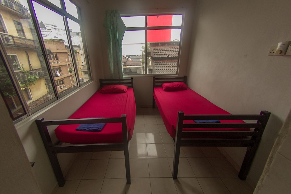 Step Inn Guest House, Kuala Lumpur Guest House Price, Address
