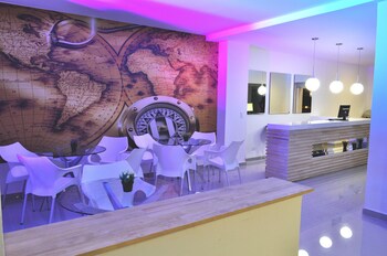 Hostal Lleras Calle 8 Hostal Lleras Calle 8