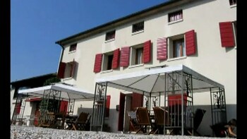 B&B Pleris B&B Pleris