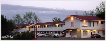 Voyageur Motel Voyageur Motel