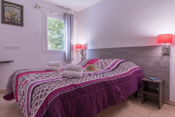 tarifs reservation hotels Hôtel Le Méditerranée