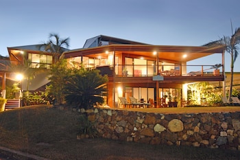 Airlie Waterfront Bed & Breakfast Airlie Waterfront Bed & Breakfast