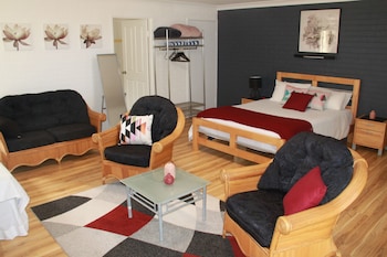 Salamander Beach Accommodation Adults Only Salamander Beach Accommodation Adults Only