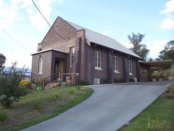 Church House B&B Gundagai Church House B&B Gundagai