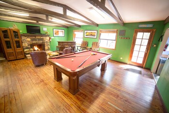 ITH Big Bear Mountain Adventure Lodge ITH Big Bear Mountain Adventure Lodge