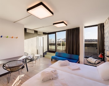 tarifs reservation hotels Generator Paris