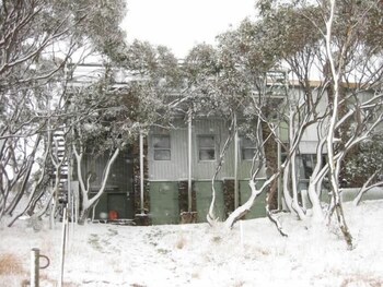 Tanderra Ski Lodge Tanderra Ski Lodge