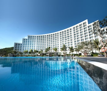 Vinpearl Resort & Spa Nha Trang Bay Vinpearl Resort & Spa Nha Trang Bay