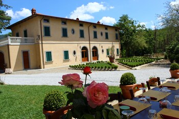 La Cantina Relais - Fattoria Il Cipresso La Cantina Relais - Fattoria Il Cipresso