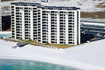 Navarre Towers by Saltwater Vacations Navarre Towers by Saltwater Vacations