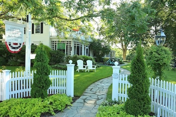 Captain David Kelley House Bed & Breakfast in Centerville, Massachusetts