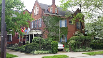 Clifford House Private Home Bed & Breakfast in Cleveland, Ohio