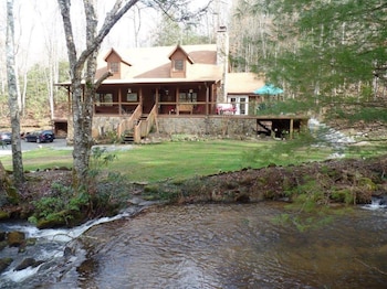 Creekside Paradise in Robbinsville, North Carolina