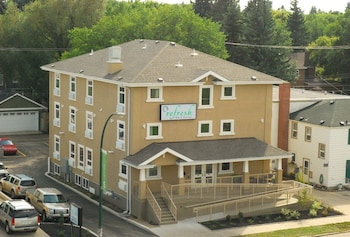 Refresh Inn & Suites Refresh Inn & Suites