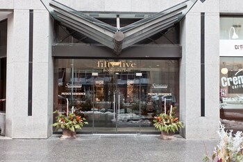 TOSuites - Signatures on Bloor TOSuites - Signatures on Bloor
