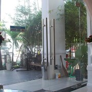 比祖 II 號飯店
