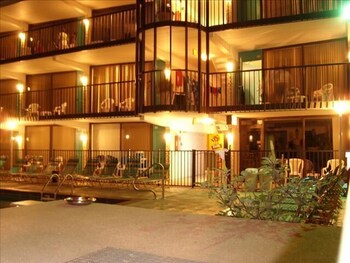 Le Boot Oceanfront Suites Le Boot Oceanfront Suites
