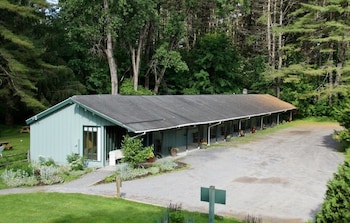 Saratoga Garden Motel Saratoga Garden Motel