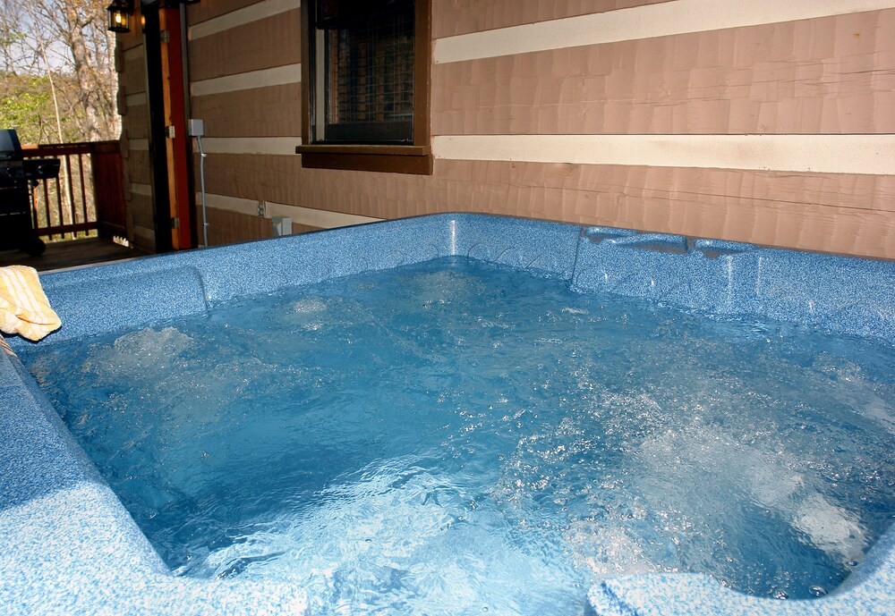 Affordable Cabins In The Smokies Pigeon Forge Tn Price Address