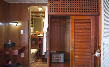 Main Deck Cabin