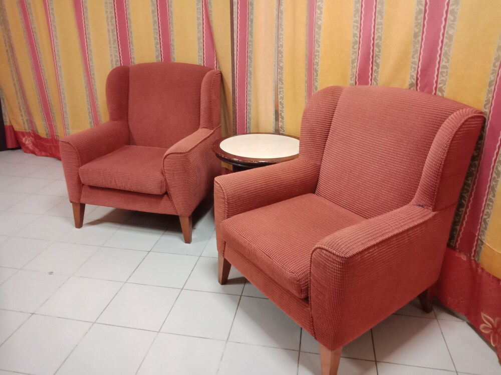 Oyo 766 Times Inn Hotel Kuala Lumpur Hotel 𝐏𝐡𝐨𝐭𝐨𝐬