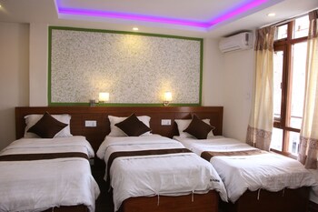 Basic Double Room, Multiple Beds, Shared Bathroom