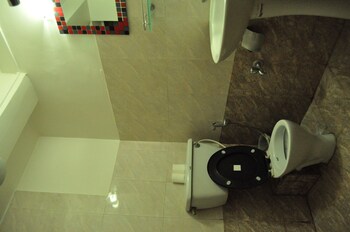 Deluxe Single Room, 1 Single Bed, Private Bathroom, Garden Area