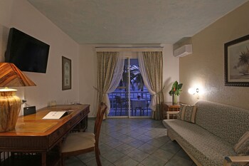 Room, Garden View (No Meals)